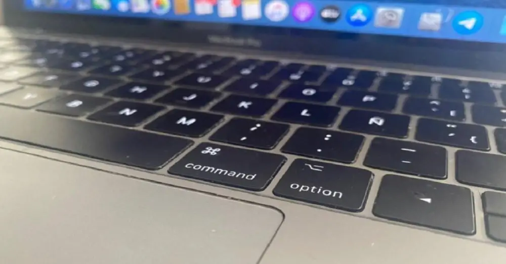 Posibile MacBook-uri mai subțiri