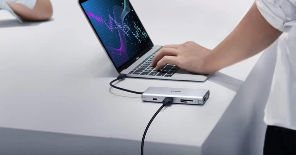 USB Type-C Hub inklusive Ethernet-nätverksanslutning