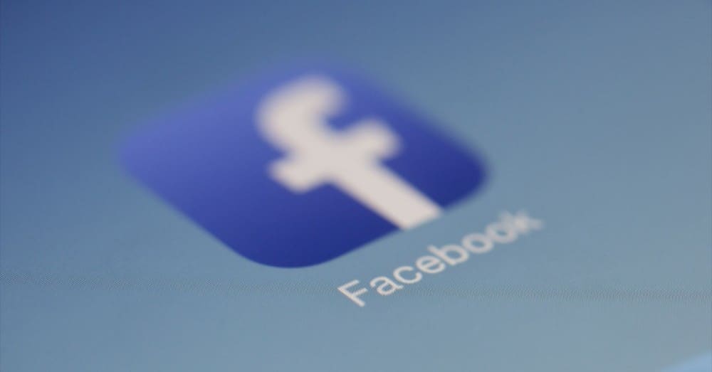 Facebook zveřejňuje osobní údaje
