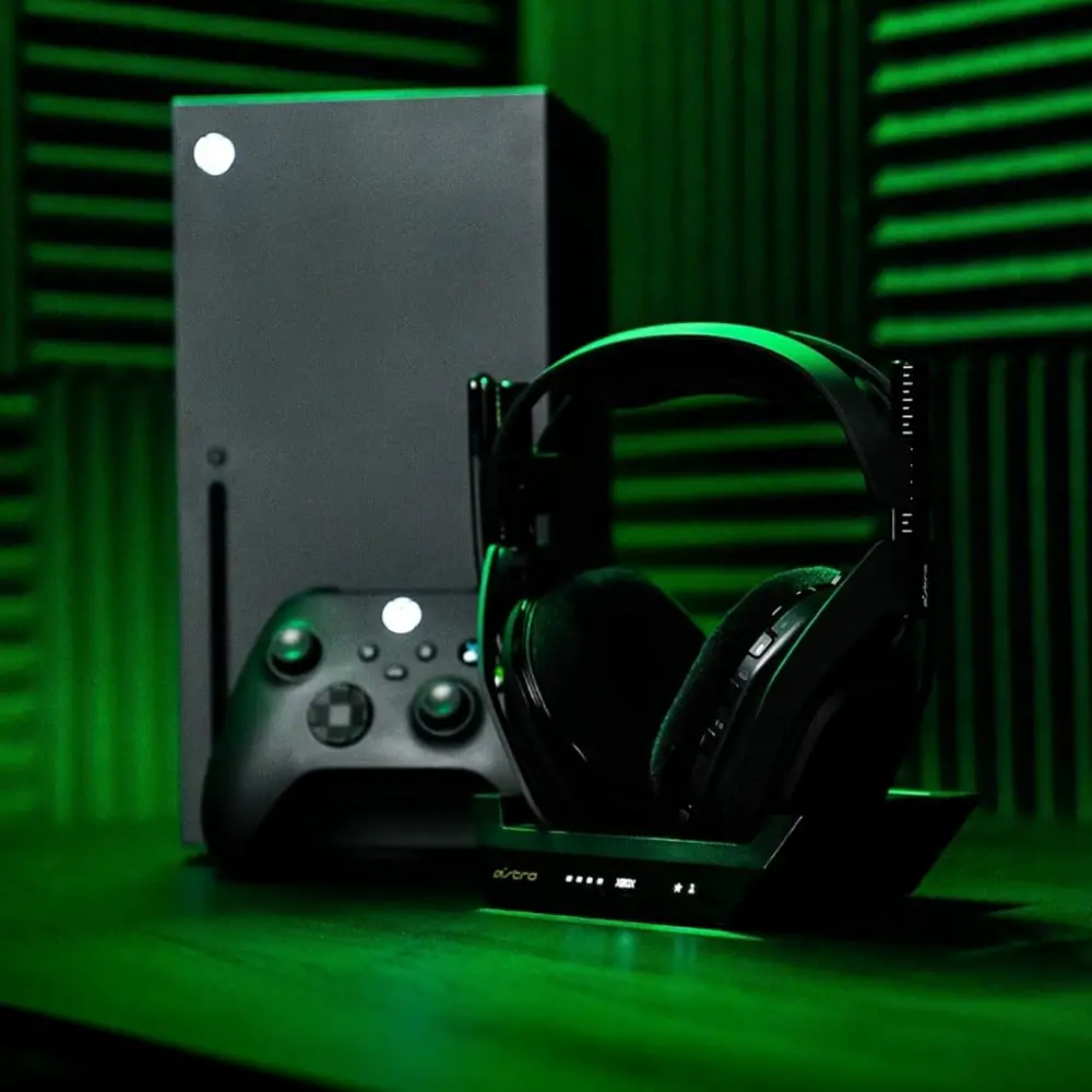 Sluchátka kompatibilní s Xbox Series X nebo Series S.