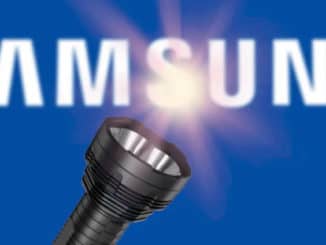 samsung phone flashlight