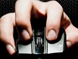 How to Hold the Mouse for More Precision in Gaming