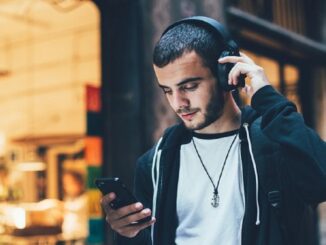 Best Noise-canceling Headphones for iPhone
