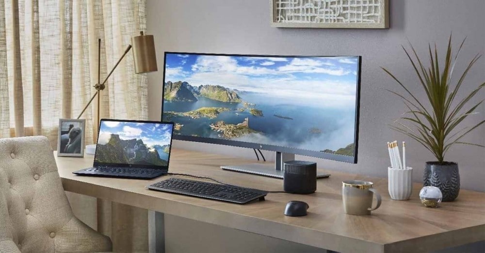 Ultra-Wide Curved Monitor