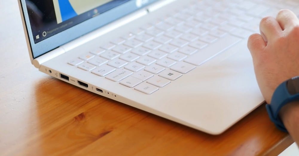 Laptops with Fingerprint Reader and Great Durability