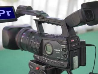 Randomly Add Images to Video