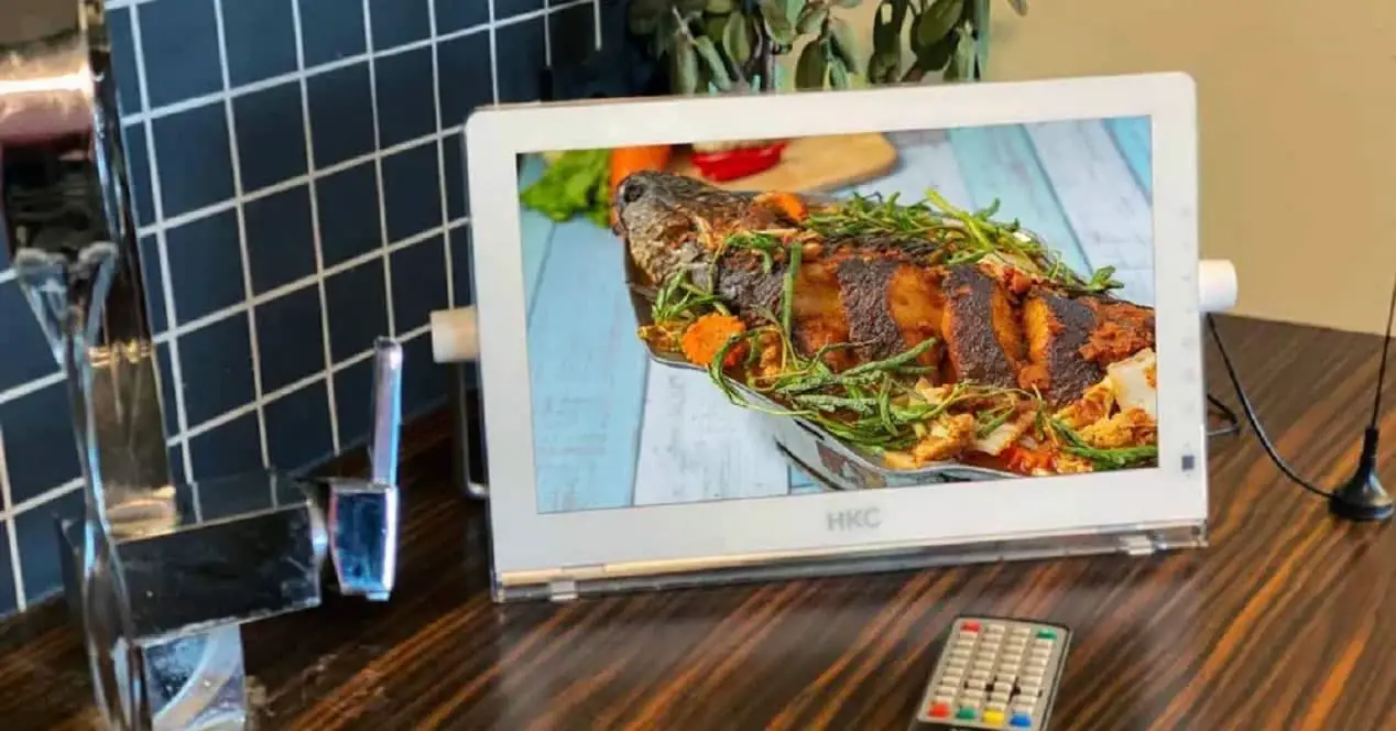 Top Portable TVs for Use in the Car or Camping ITIGIC