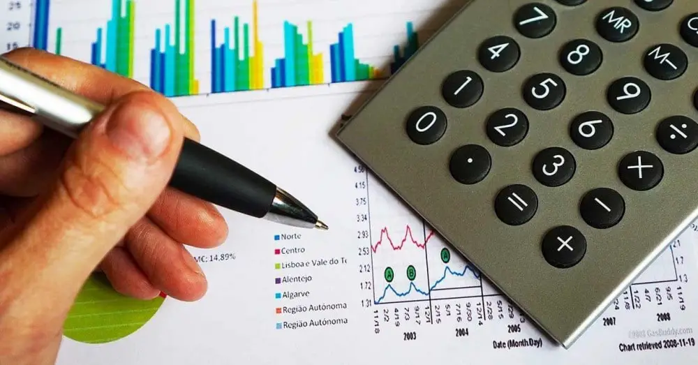 बिना लाइसेंस या समुद्री डाकू कार्यक्रमों का उपयोग करने में समस्याएं