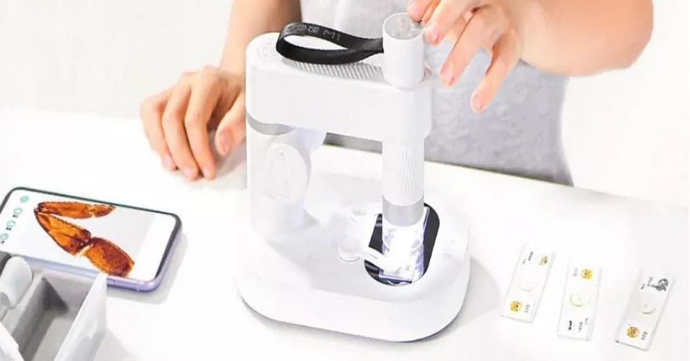 Xiaomi Microscope Is Perfect for Children