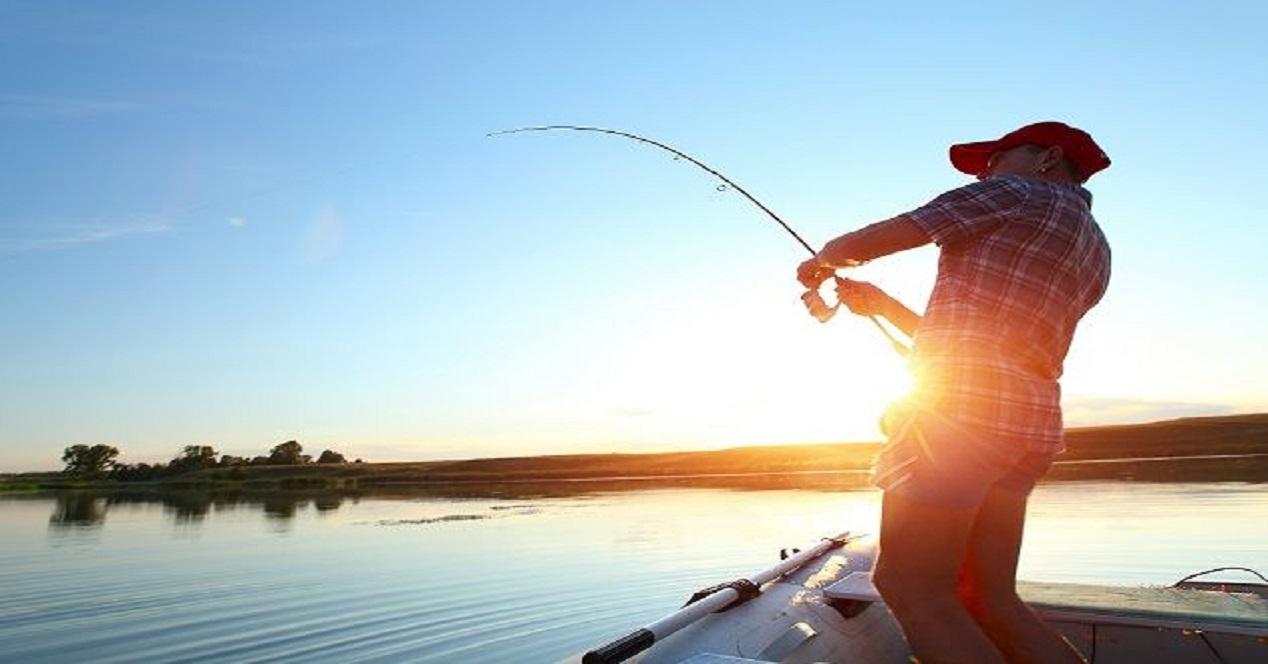 Best iPhone Apps to Go Fishing