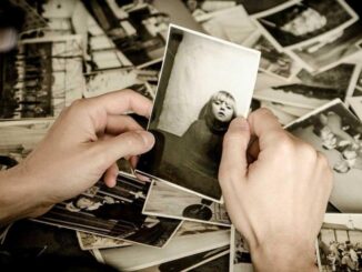 Make an Old Photo Effect on Images with Photoshop