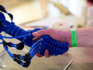 Kehitetään uusi materiaali, joka auttaa luomaan pehmeitä robotteja