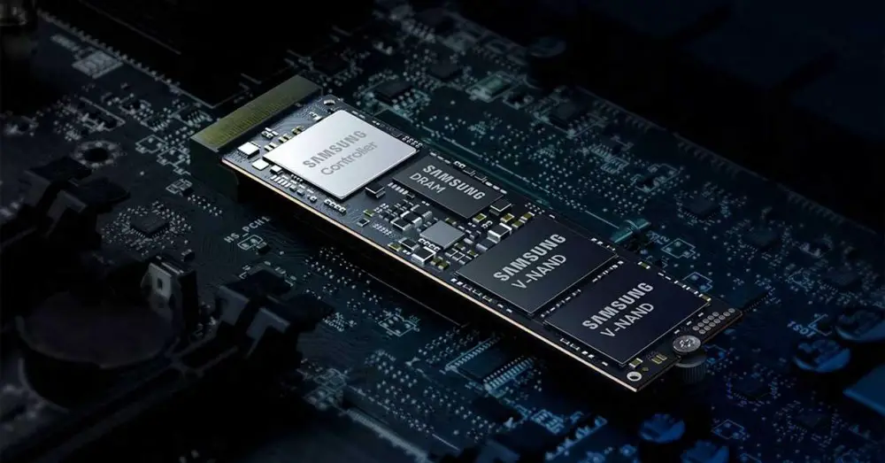 NVMe SSD with PCIe 5.0 Interface: Speeds up to 14 GB / s