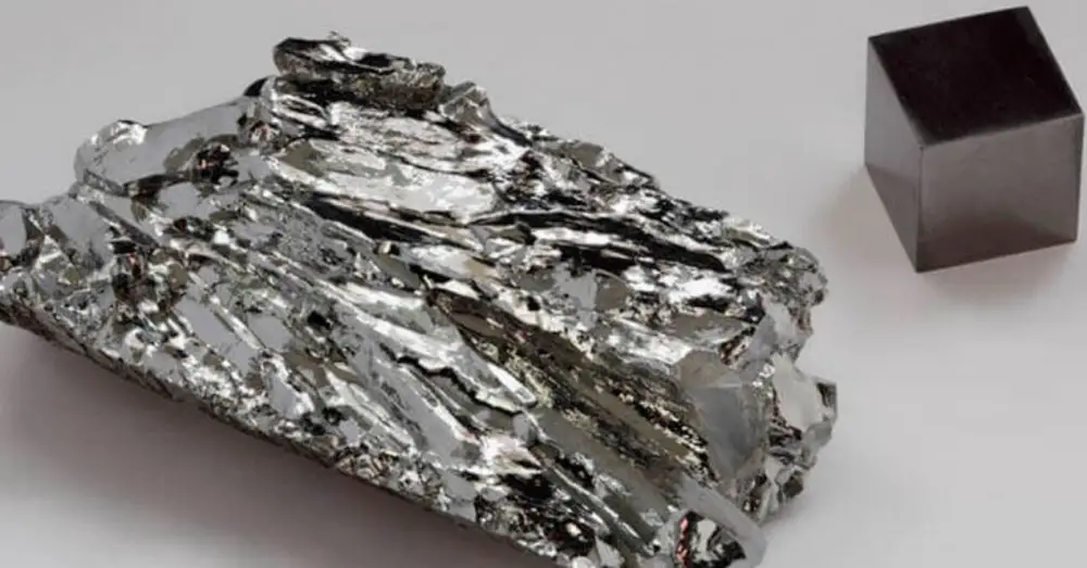 New Material Is Stronger and More Resistant Than Metal or Kevlar