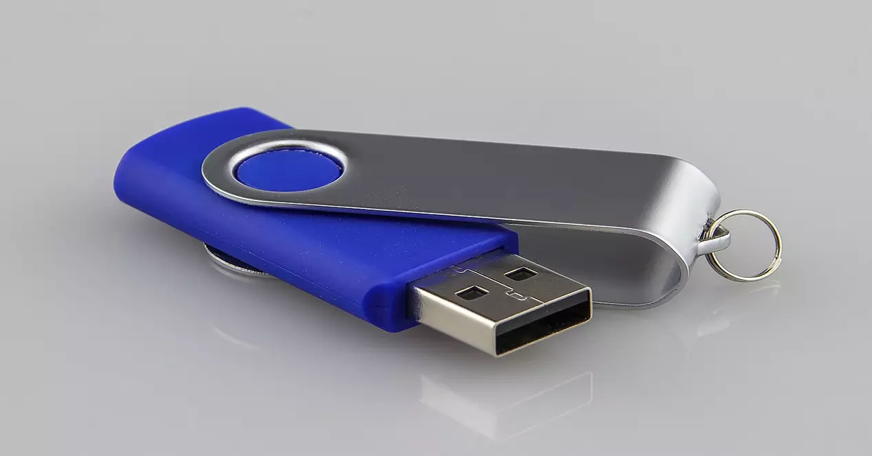 Cancella o rimuovi in ​​modo sicuro una chiavetta USB con i programmi