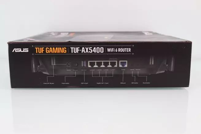 Drept lateral al cutiei de jocuri router ASUS TUF-AX5400