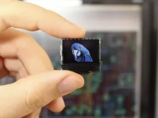 This Coin-sized Mini Computer Even Has a Screen