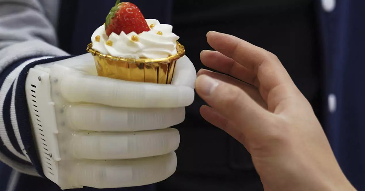This Prosthetic Hand Makes the Wearer Feel Again