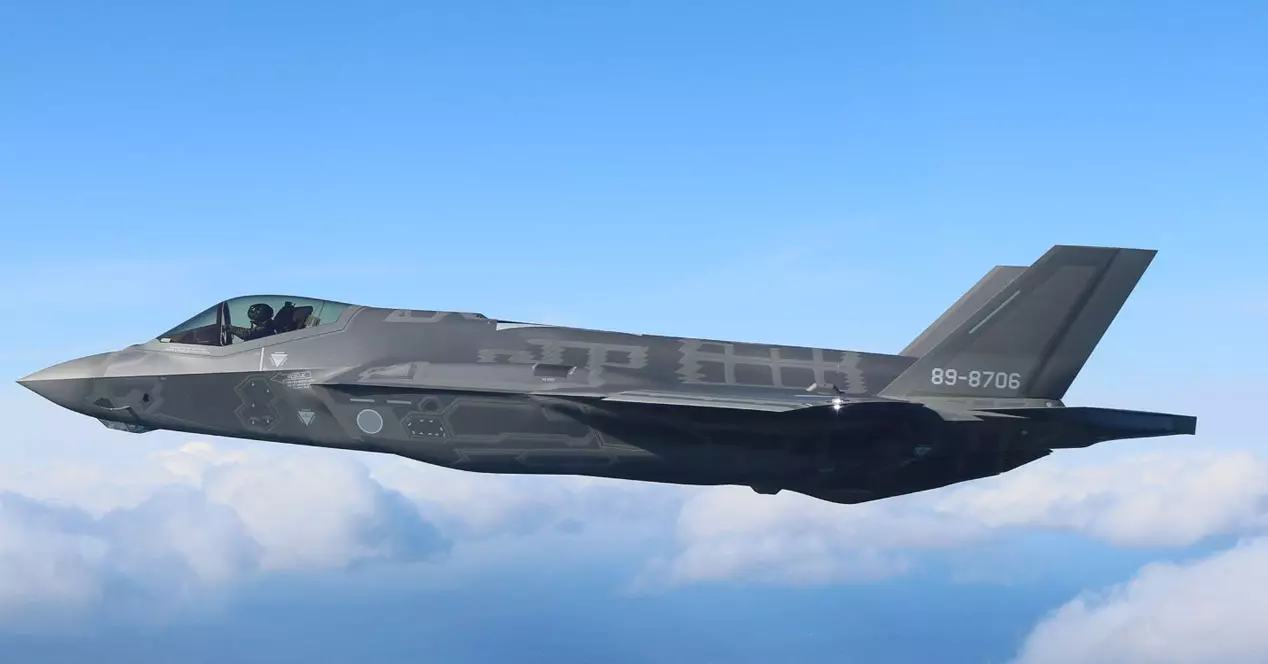 Japan's Future Fighter Can Fry Missiles with Microwaves