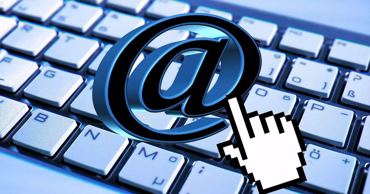 Client ou utiliser Webmail, ce qui est mieux