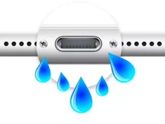 iPhone's Lightning Port Gets Wet