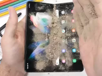 Does the Samsung Galaxy Z Fold3 break