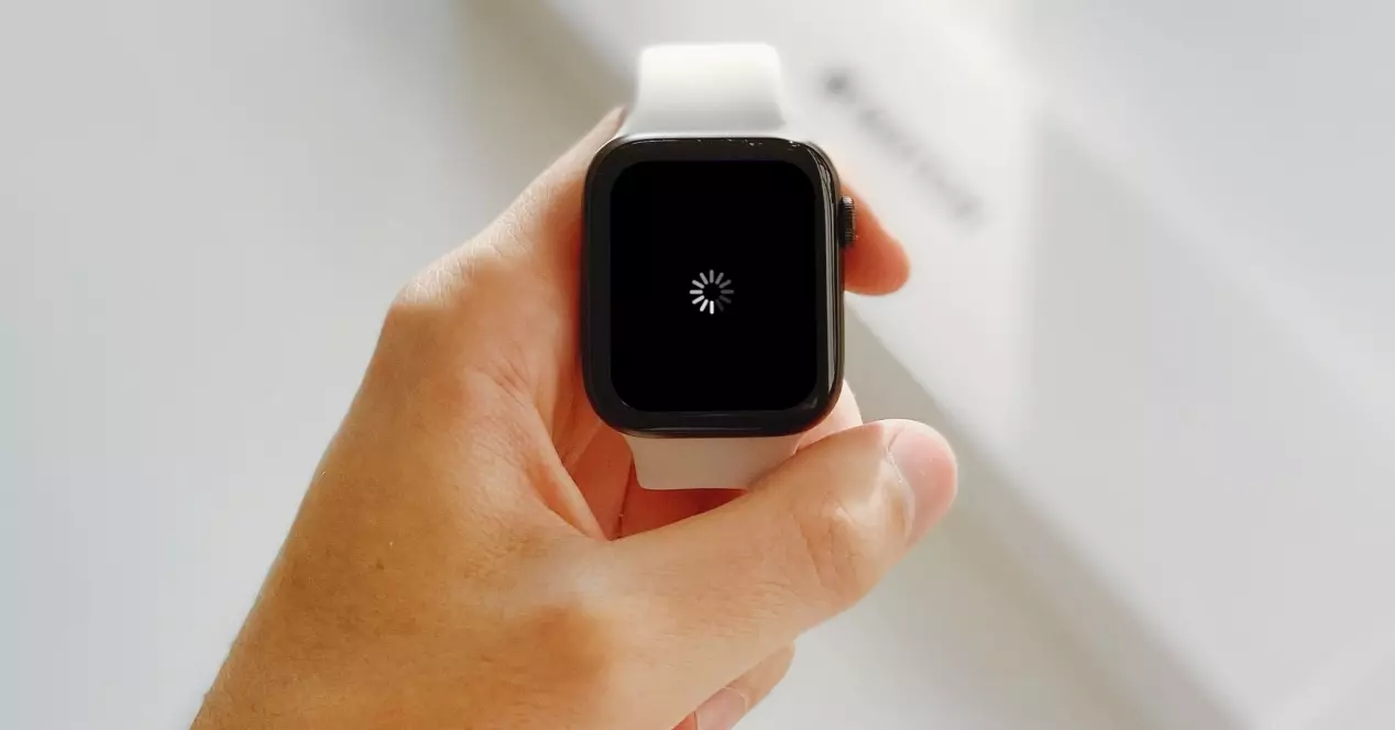 O Apple Watch reinicia automaticamente