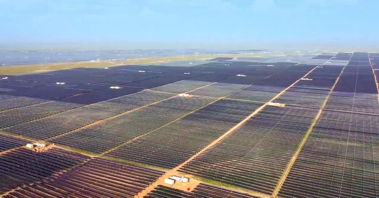 As 8 maiores fazendas de painéis solares do mundo
