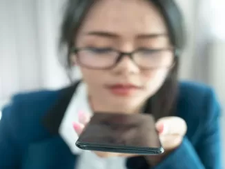 How to control iPhone by voice