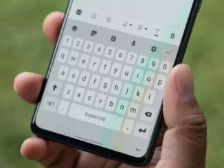 put smart suggestions on the keyboard of an Android mobile