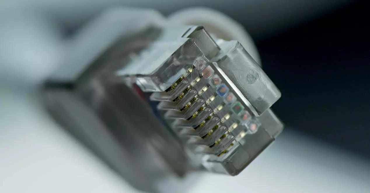 Выберите сетевой кабель Ethernet