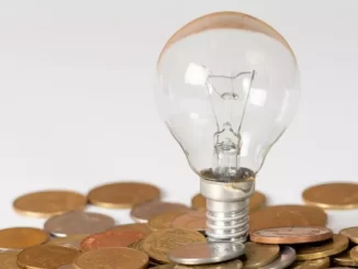 9 tips to save energy at home