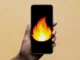 Can a wallpaper burn the panel of your mobile