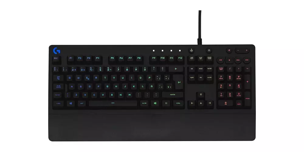 Logitech G213