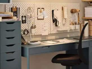 Turn your desk into an influencer