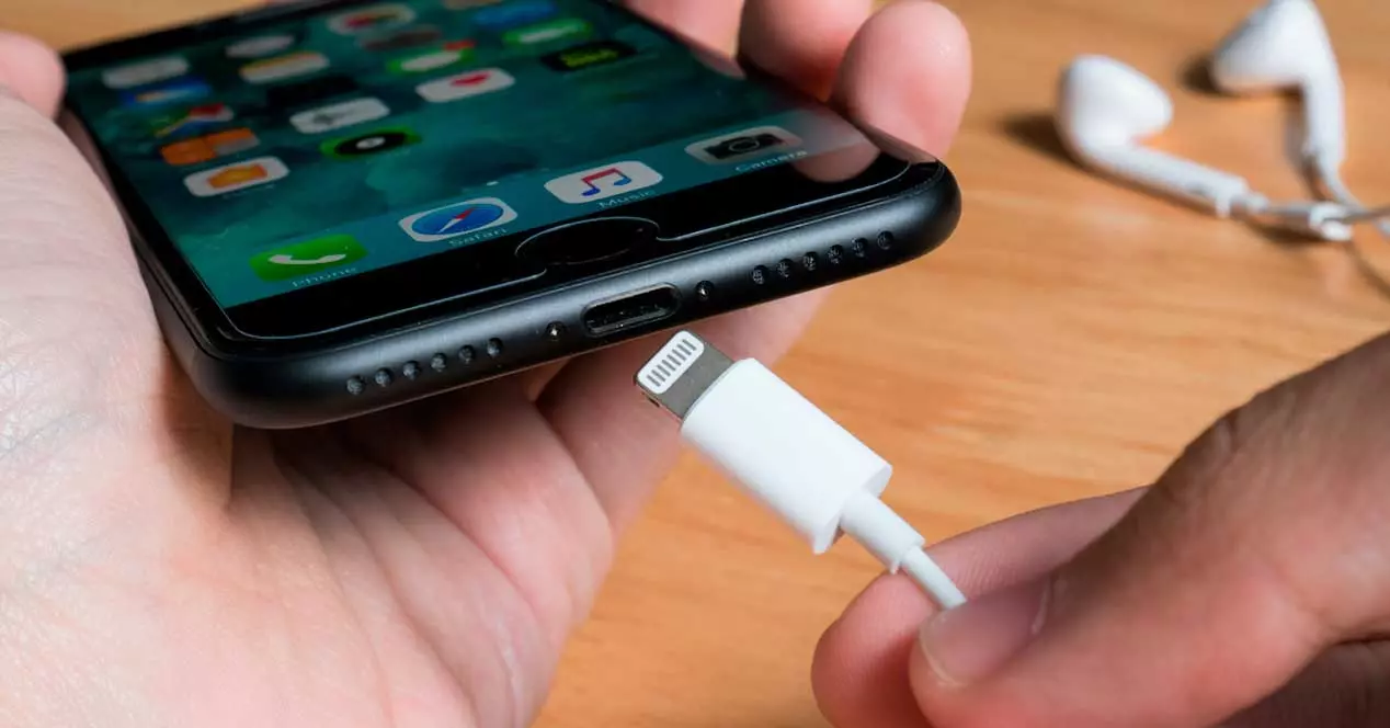 Why Apple doesn't want USB Type-C