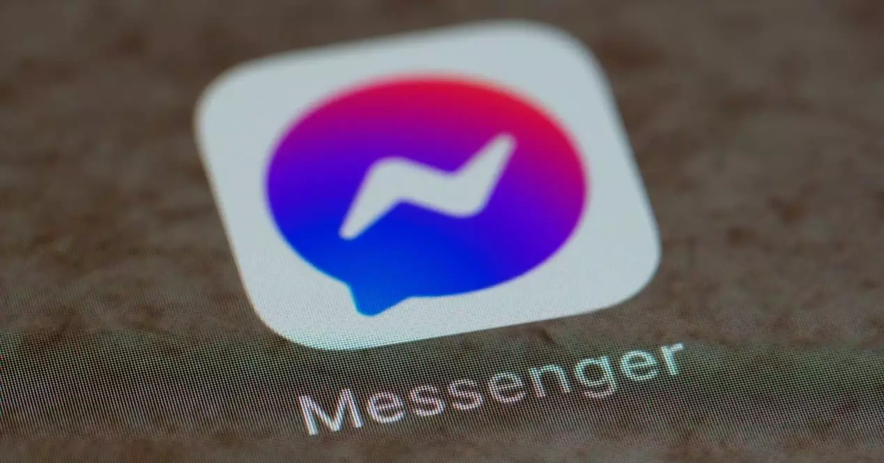 ændre kaldenavnet på kontaktpersoner i Facebook Messenger