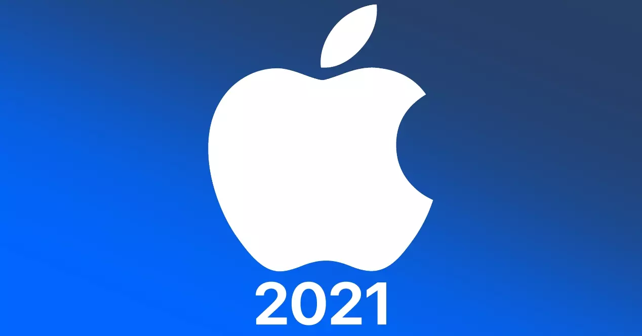 What launches did Apple make in 2021