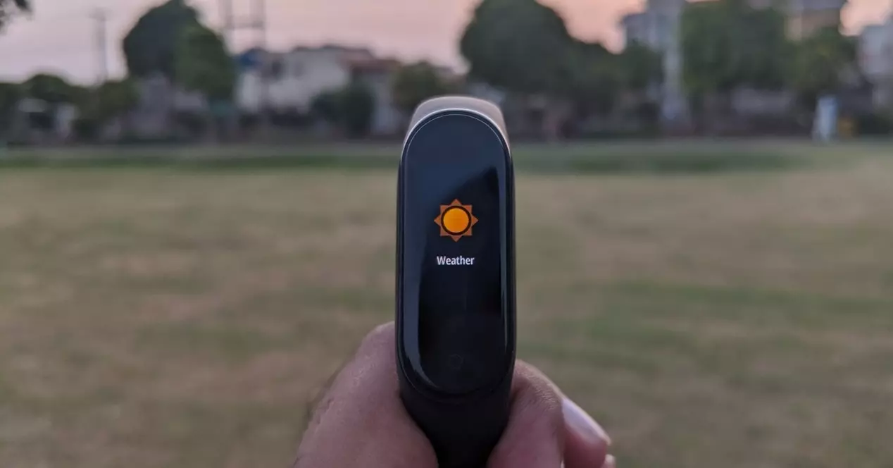 Xiaomi Mi Band: حل لمشكلة تطبيق الطقس