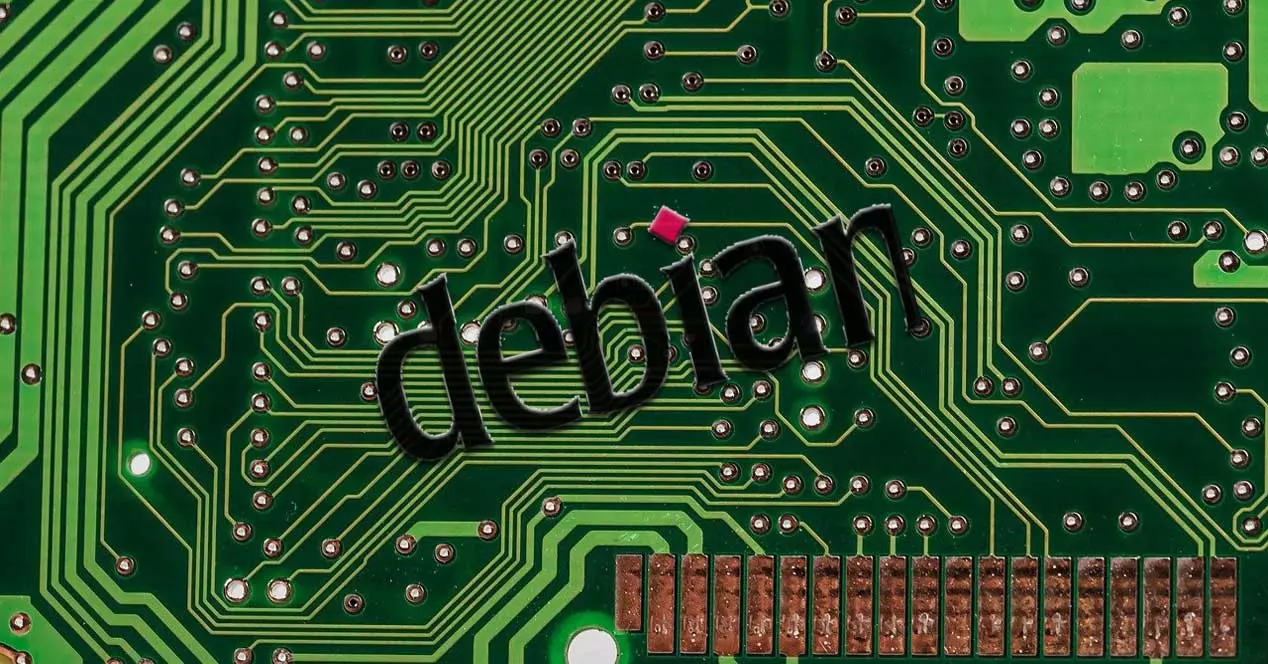 Phiên bản Debian nào tiêu tốn ít RAM hơn