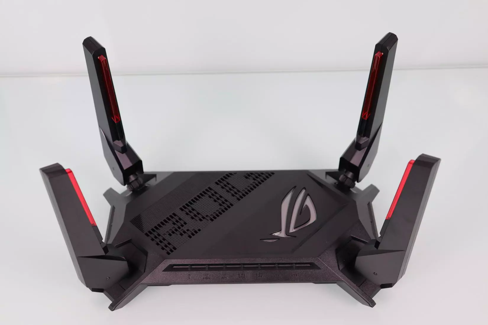 Frontal del router gaming Guía de instalación rápida del router gaming ASUS GT-AX6000