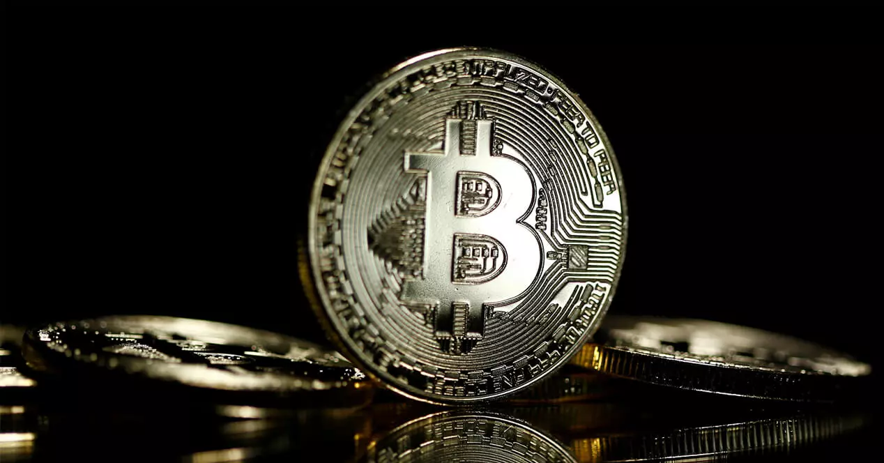 Bitcoin Mining: Economy and Environment