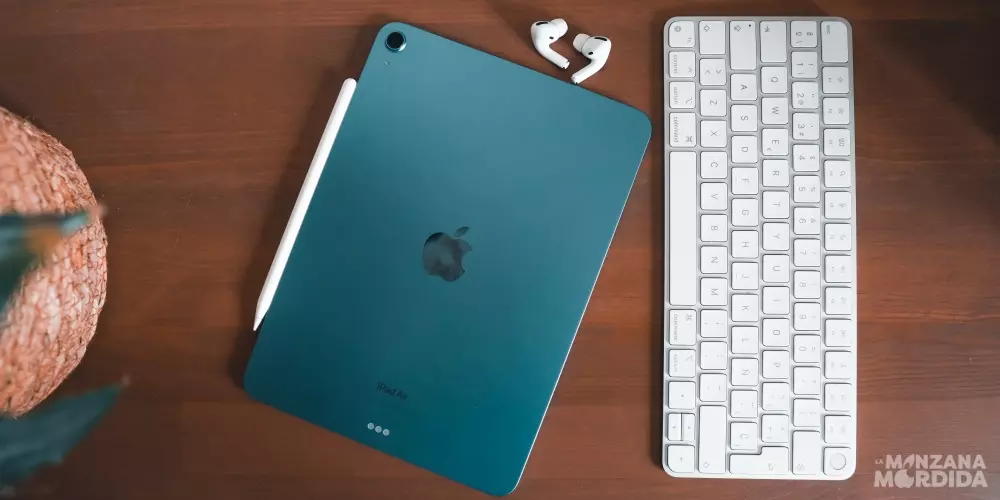 iPad Air + accesorii