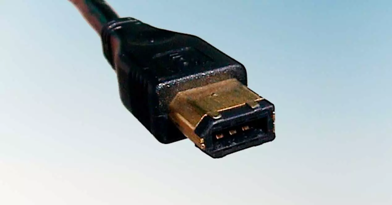 Hva er FireWire IEEE 1394