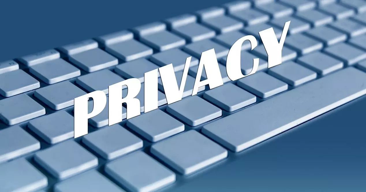 How to detect bad practices in privacy policies