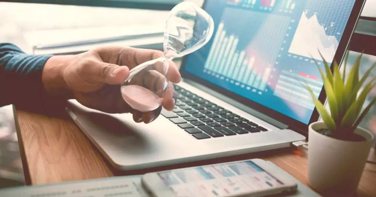 แล็ปท็อปที่ช้า: สาเหตุและแนวทางแก้ไขปัญหา