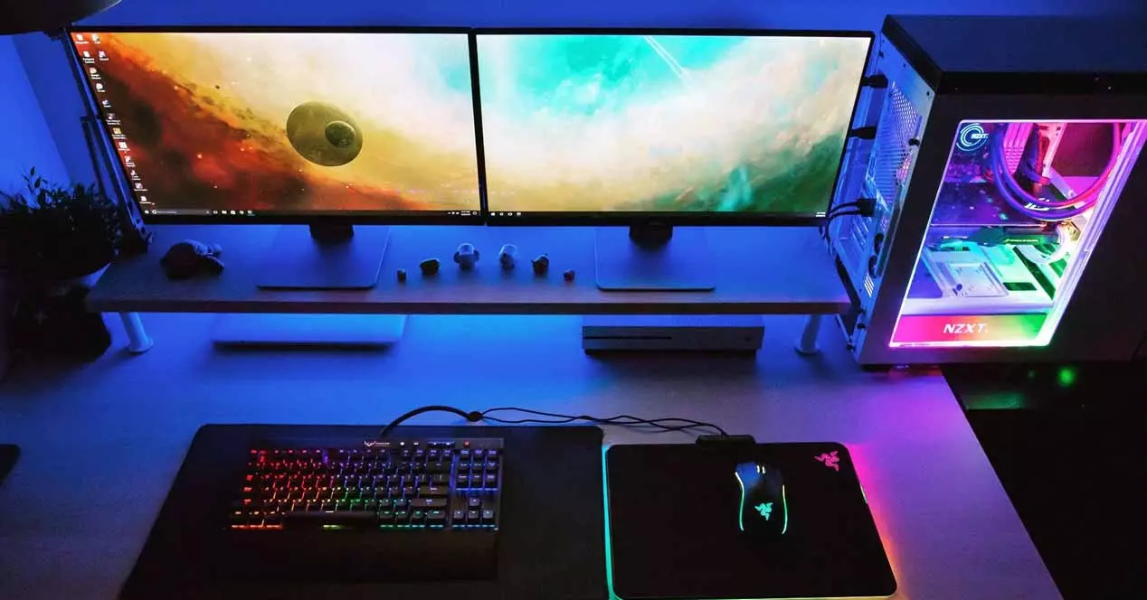 PC and laptop segment falls in sales, but rises in revenue