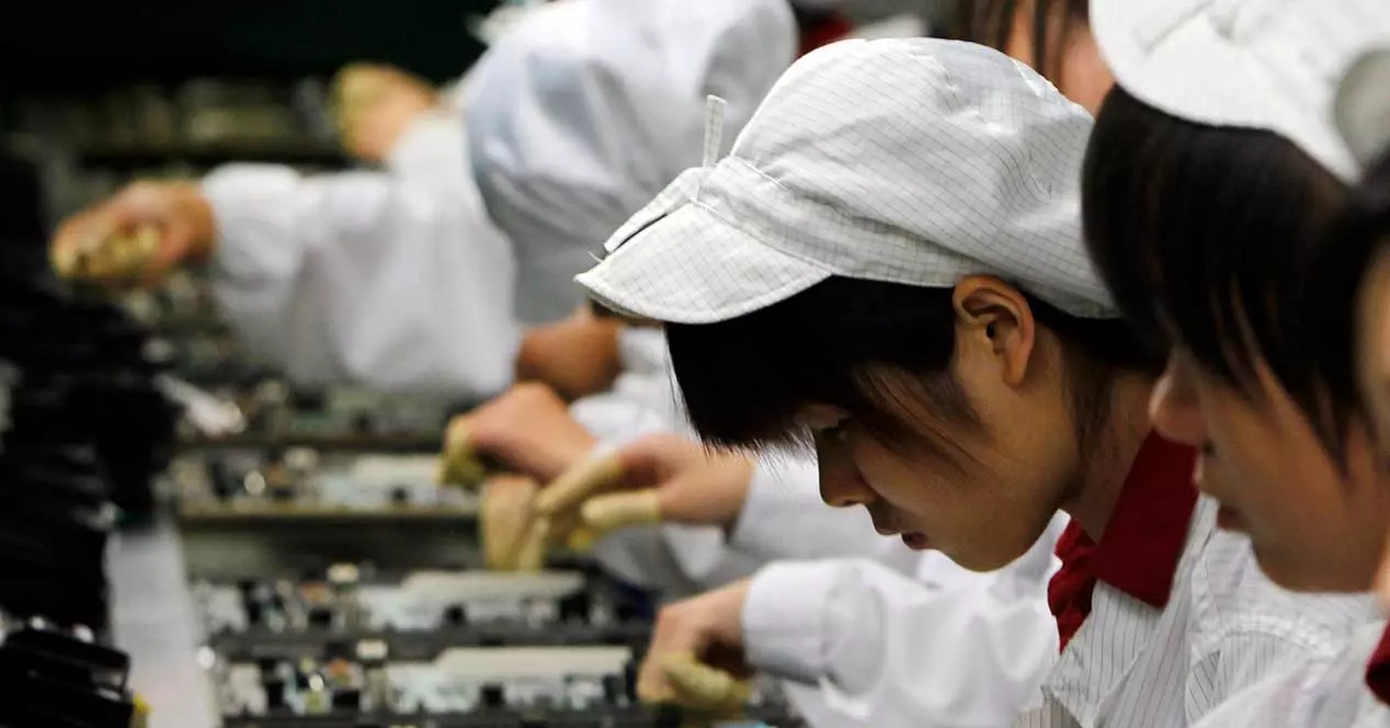 shortage of laptops due to lockdowns