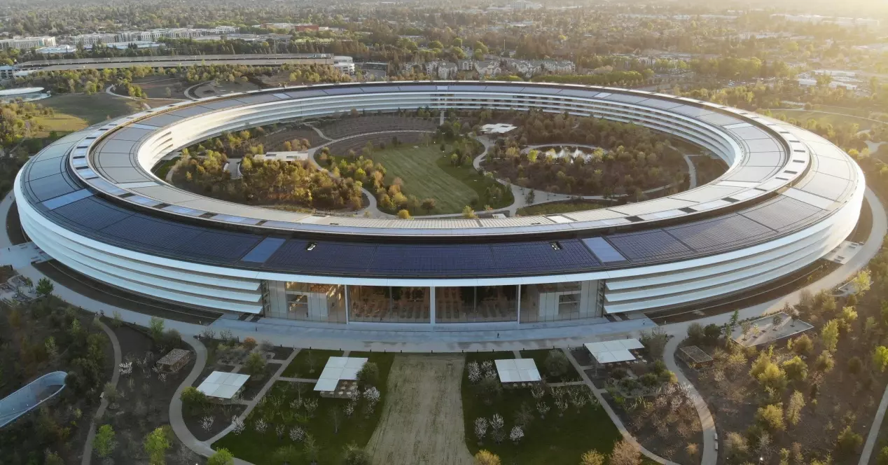 For these reasons the Apple Park is an ecological building