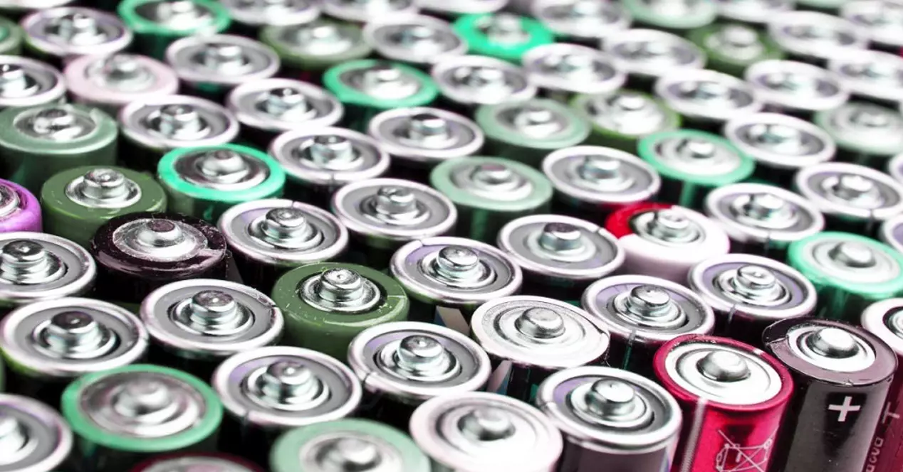 Batteries: types (alkaline, rechargeable...), how to choose